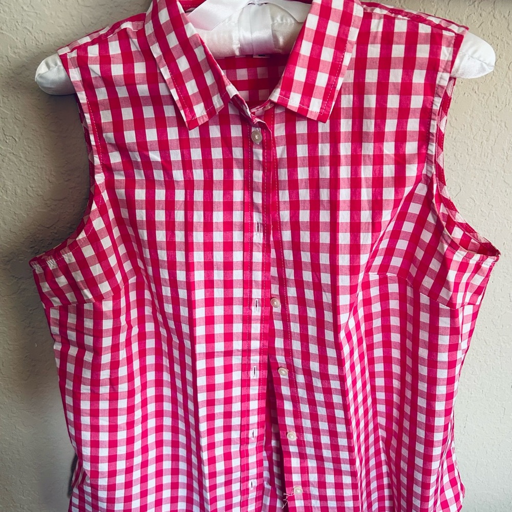 J Crew women’s sleeveless pink and white checkered blouse M